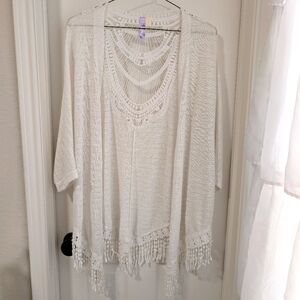3/$10 Alya White Knit Cardigan with Fringe
